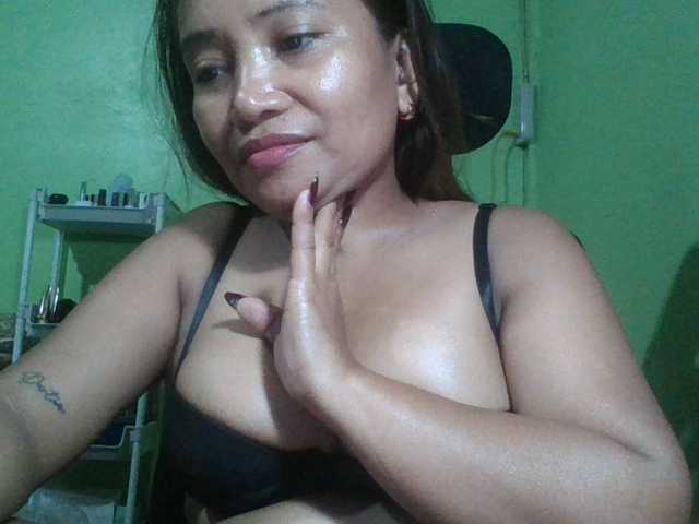 myoneandonly live cam on BongaCams
