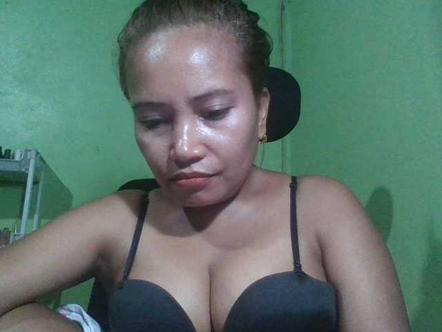 myoneandonly live cam on BongaCams