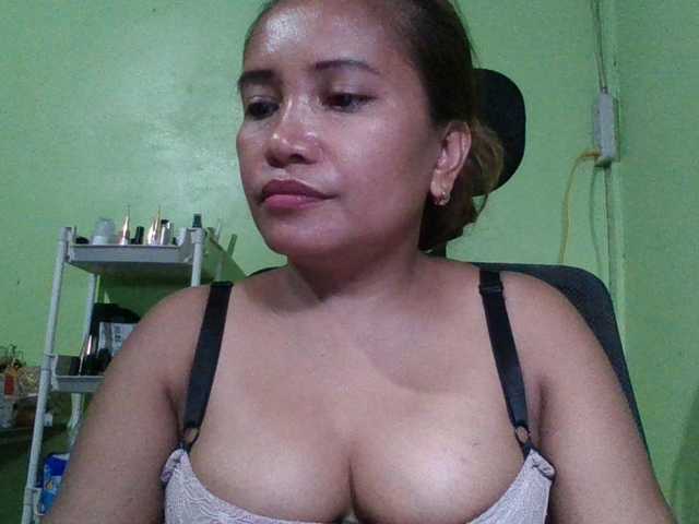 myoneandonly live cam on BongaCams