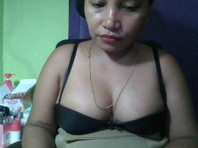 myoneandonly live cam on BongaCams