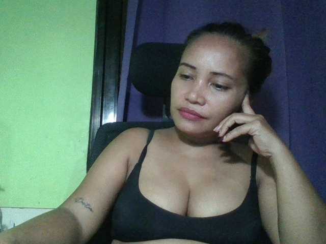 myoneandonly live cam on BongaCams