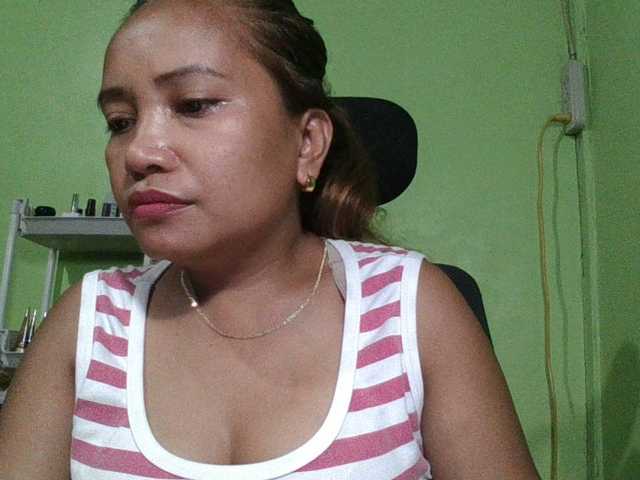 myoneandonly live cam on BongaCams