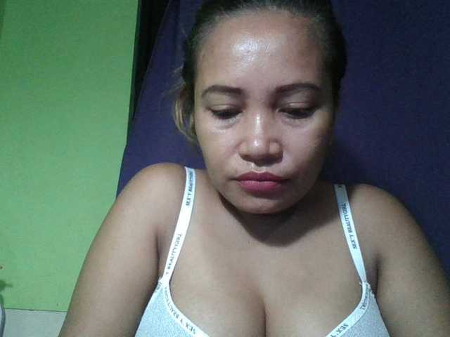 myoneandonly live cam on BongaCams