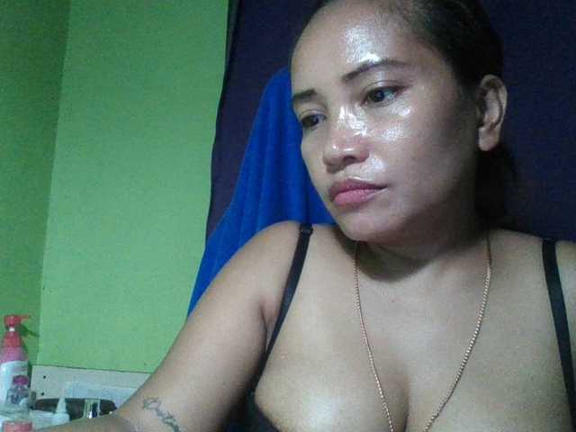 myoneandonly live cam on BongaCams