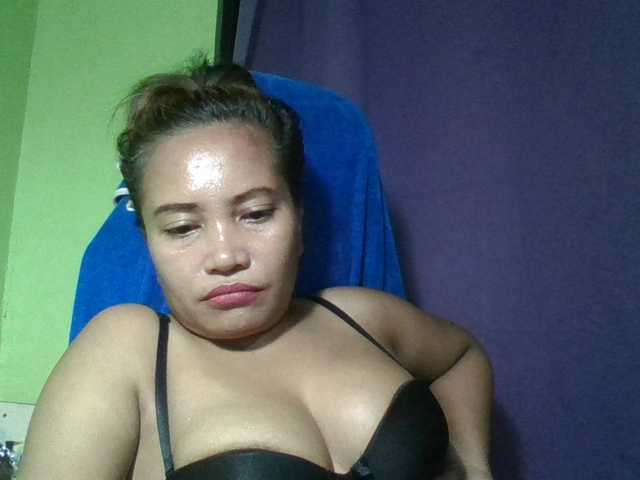 myoneandonly live cam on BongaCams
