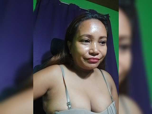myoneandonly live cam on BongaCams