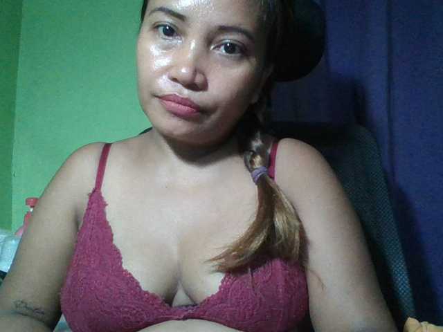 myoneandonly live cam on BongaCams