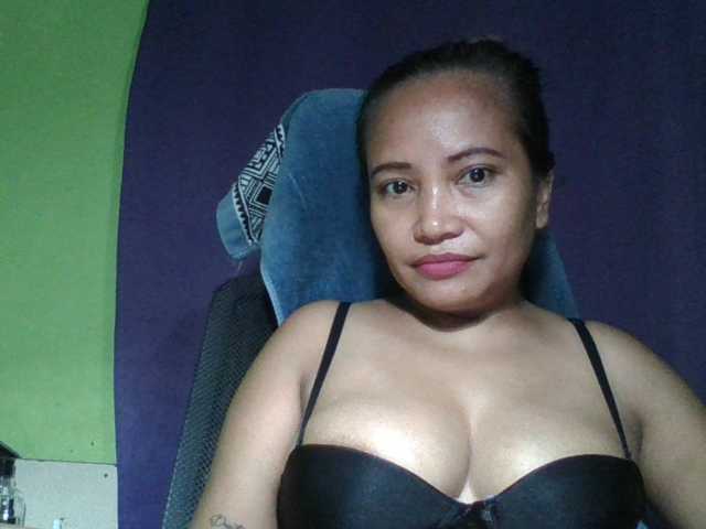 myoneandonly live cam on BongaCams
