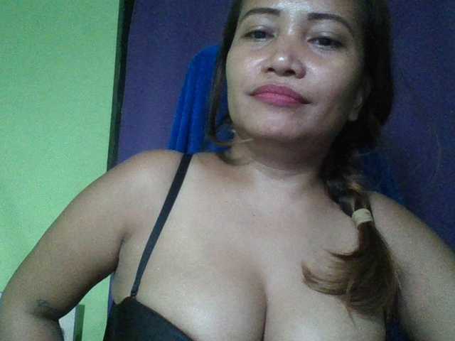 myoneandonly live cam on BongaCams