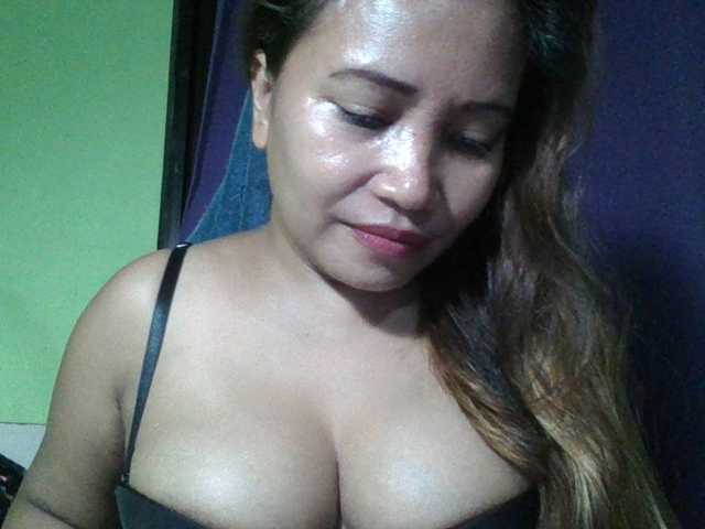 myoneandonly live cam on BongaCams
