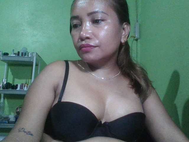 myoneandonly live cam on BongaCams