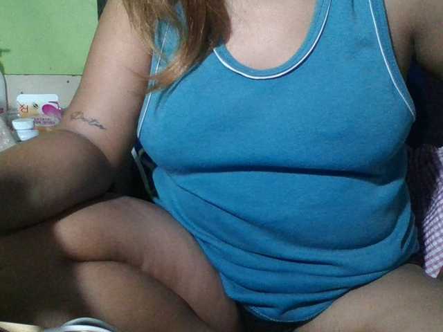 myoneandonly live cam on BongaCams
