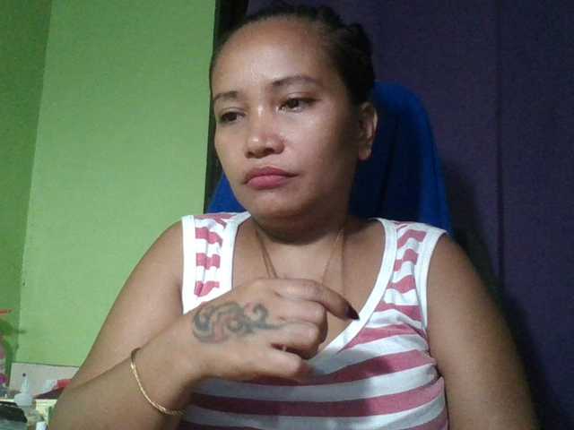 myoneandonly live cam on BongaCams