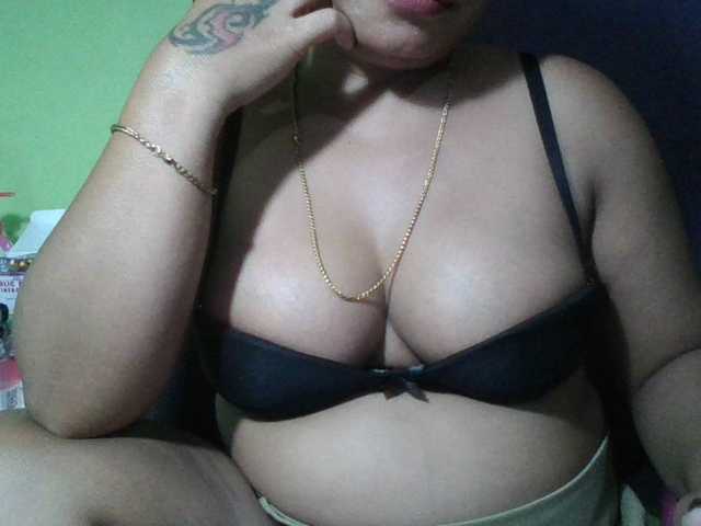 myoneandonly live cam