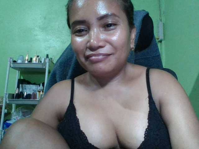 myoneandonly live cam on BongaCams