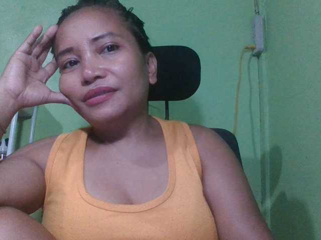 myoneandonly live cam on BongaCams