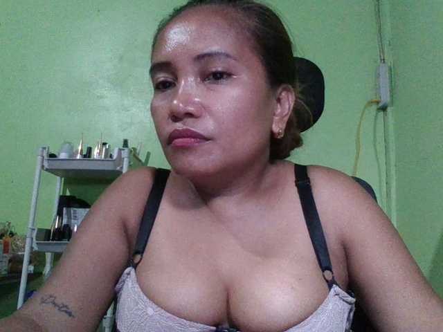 myoneandonly live cam on BongaCams