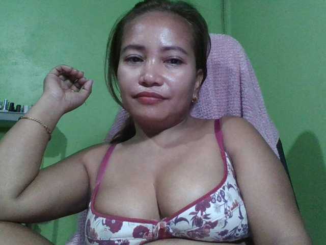 myoneandonly live cam on BongaCams