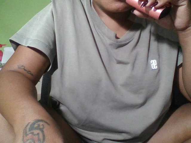 myoneandonly live cam on BongaCams