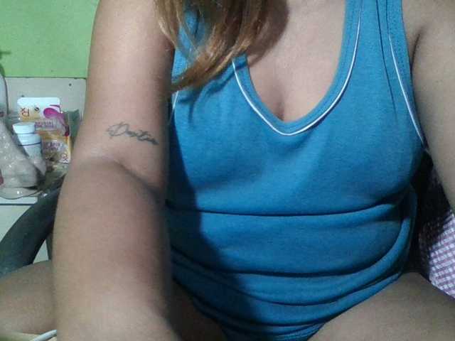 myoneandonly live cam on BongaCams