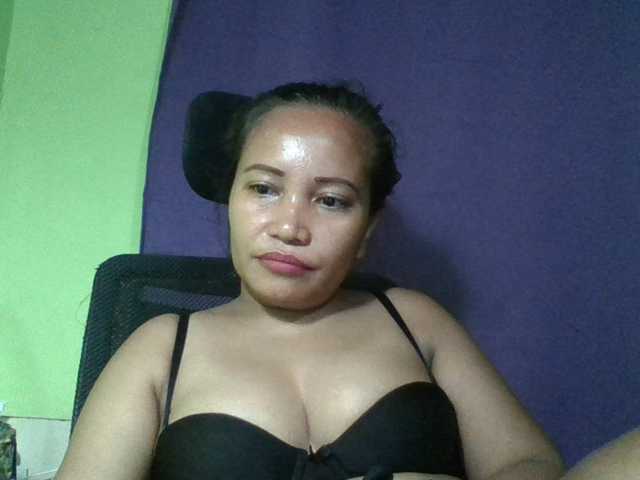 myoneandonly live cam on BongaCams