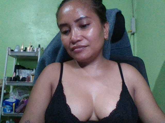 myoneandonly live cam on BongaCams