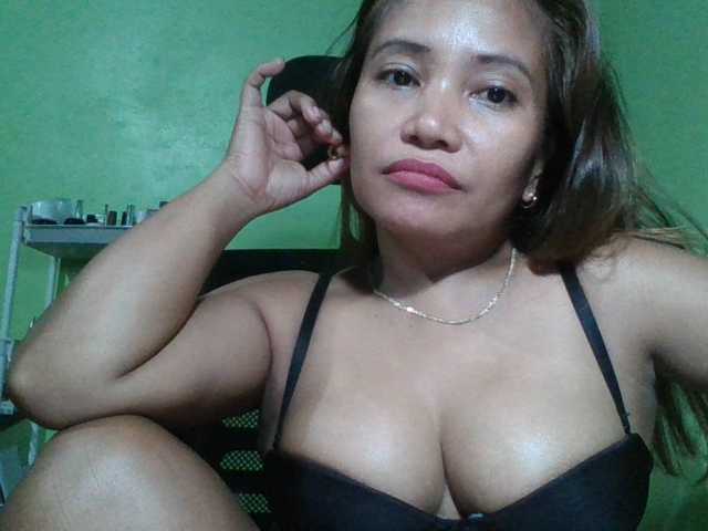 myoneandonly live cam on BongaCams