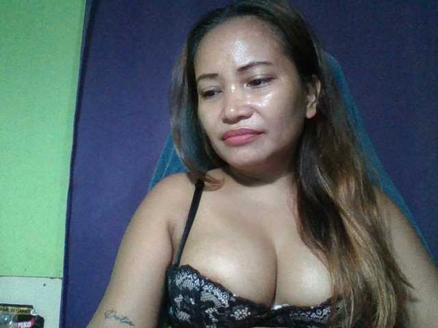myoneandonly live cam on BongaCams