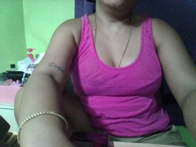 myoneandonly live cam