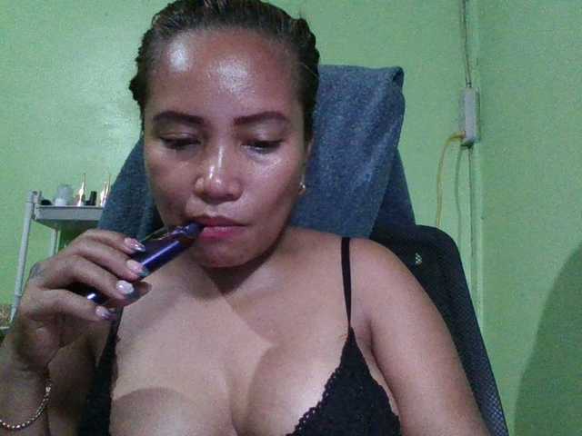 myoneandonly live cam on BongaCams