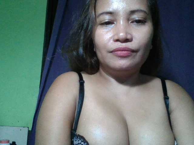 myoneandonly live cam on BongaCams