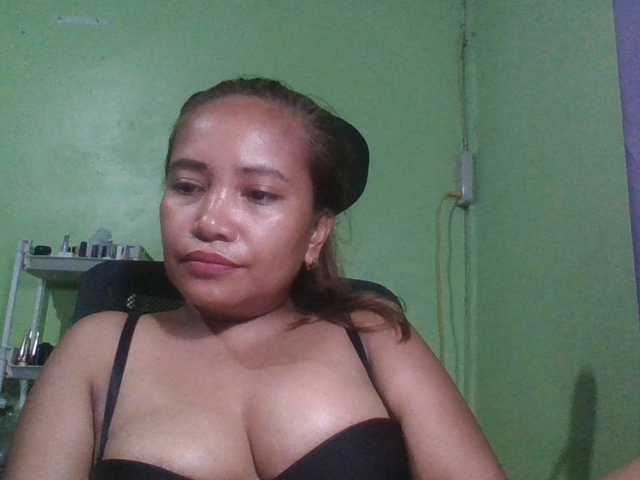 myoneandonly live cam on BongaCams