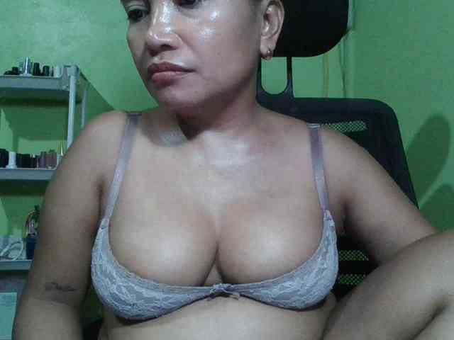 myoneandonly Live Webcam on BongaCams
