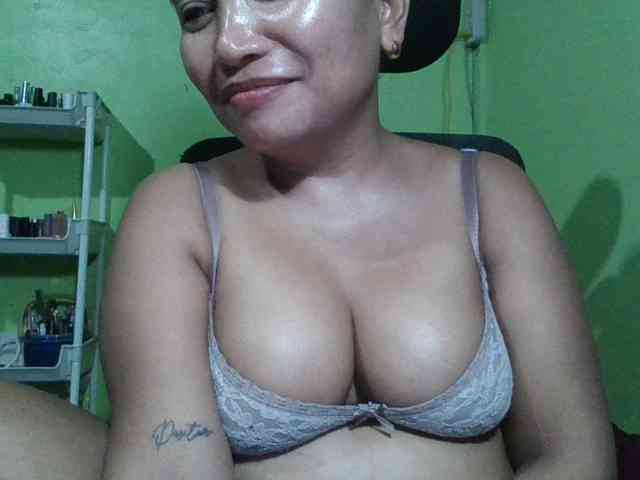 myoneandonly Live Webcam on BongaCams