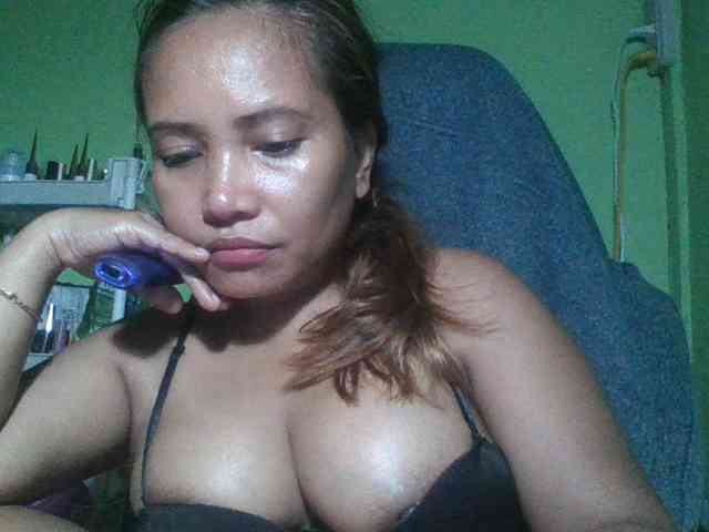 Emmannuele's cam show statistics and live stream