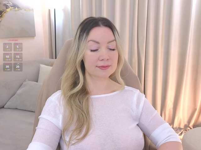 AmieHerry live cam on BongaCams