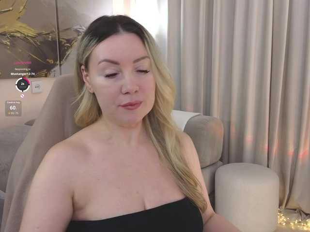 AmieHerry live cam on BongaCams