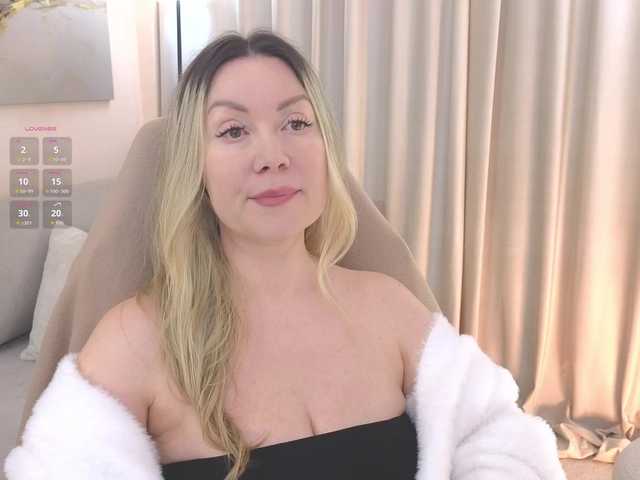 AmieHerry live cam on BongaCams