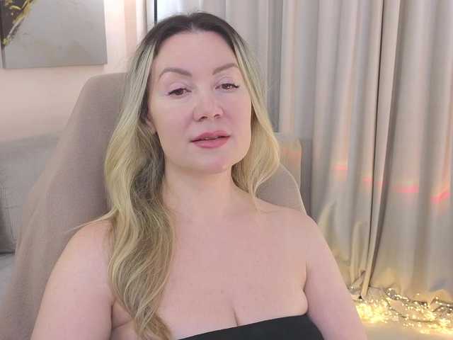AmieHerry live cam on BongaCams