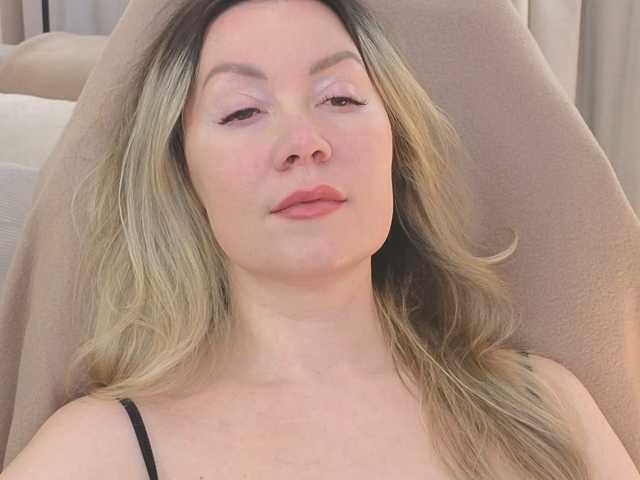 AmieHerry, en vivo ahora en BongaCams