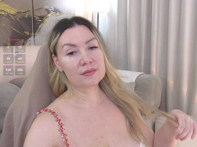 AmieHerry live cam on BongaCams