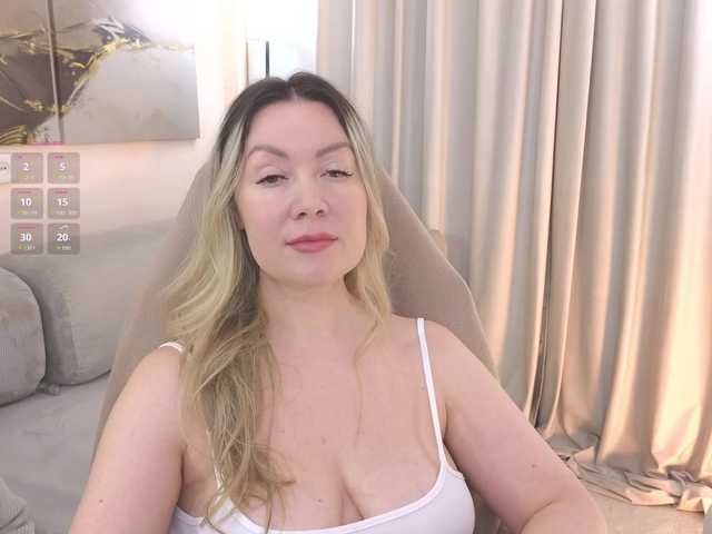 AmieHerry live cam on BongaCams