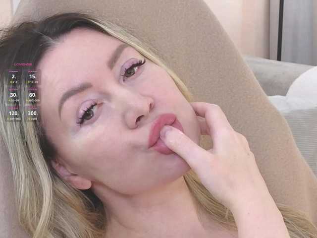 AmieHerry live webcam show