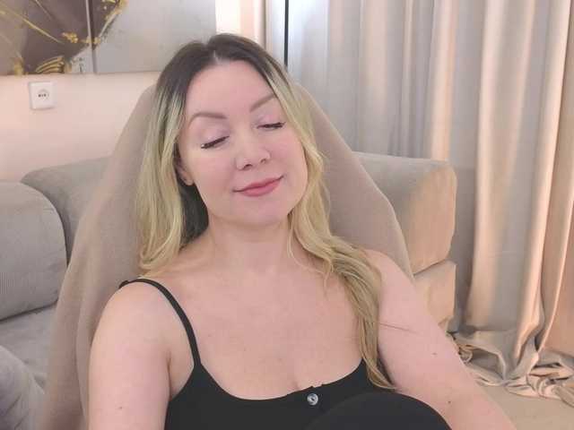 AmieHerry live cam on BongaCams