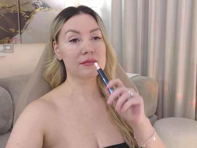 AmieHerry live cam on BongaCams