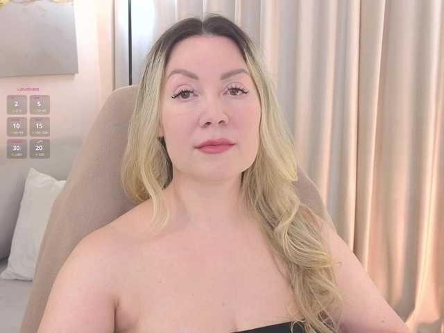AmieHerry live cam on BongaCams