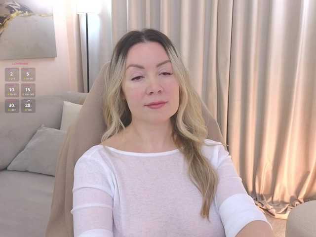 LELEYA live cam preview