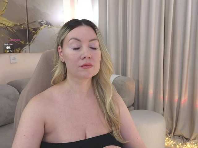 AmieHerry live cam on BongaCams