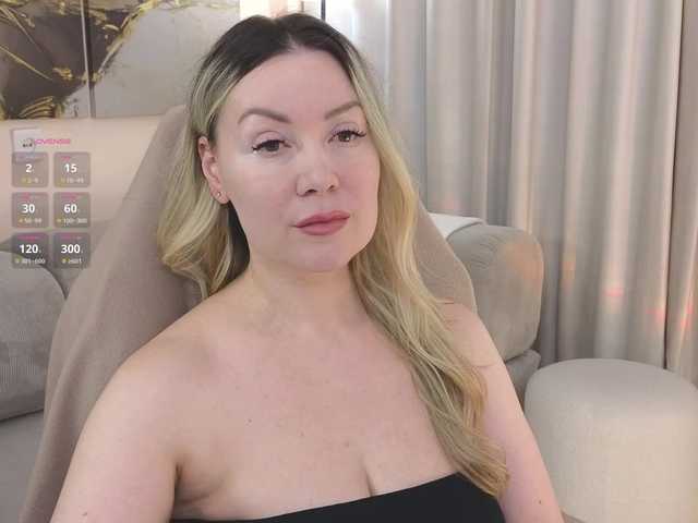 AmieHerry live cam on BongaCams