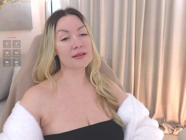 AmieHerry live cam on BongaCams